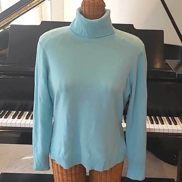 100% Cashmere Turtleneck Sweater Light Blue - Picture 2 of 7